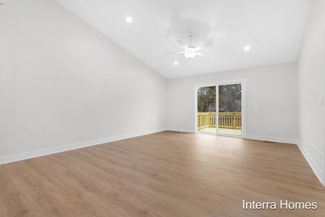 1573 N Village Circle, Kalamazoo, MI 49009