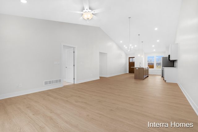 1573 N Village Circle, Kalamazoo, MI 49009