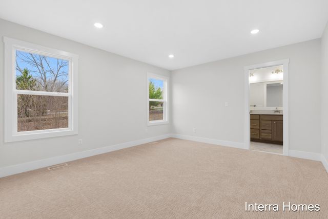 1573 N Village Circle, Kalamazoo, MI 49009