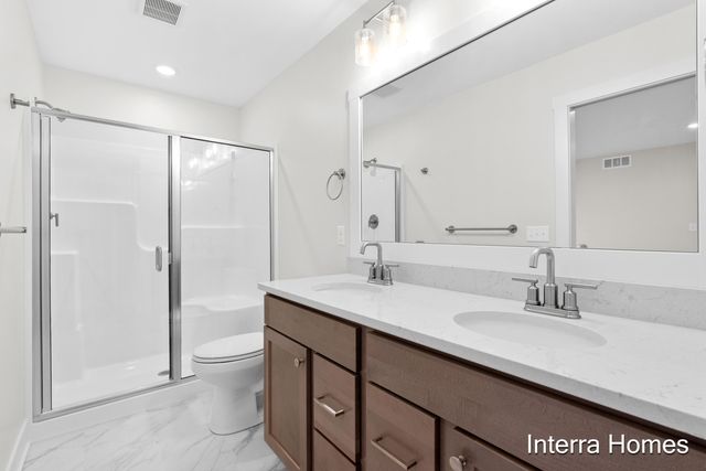 1573 N Village Circle, Kalamazoo, MI 49009