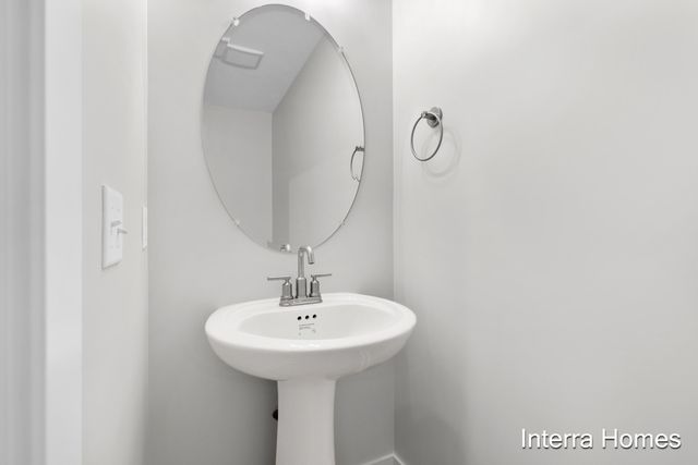 1573 N Village Circle, Kalamazoo, MI 49009