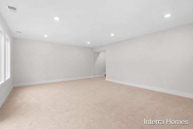 1573 N Village Circle, Kalamazoo, MI 49009