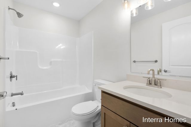 1573 N Village Circle, Kalamazoo, MI 49009