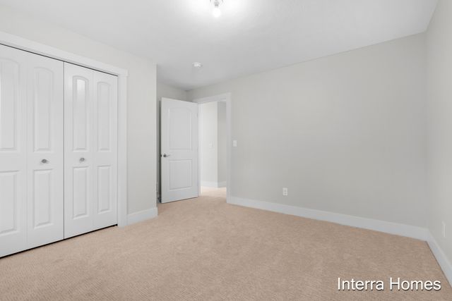 1573 N Village Circle, Kalamazoo, MI 49009