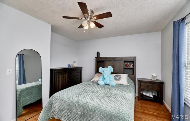 1626 Summergate Parkway E, St Peters, MO 63303
