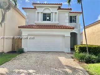 10914 NW 67th Ter 0, Doral, FL 33178