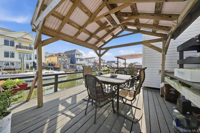 39 W 11th Road, Broad Channel, NY 11693