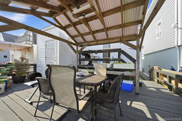 39 W 11th Road, Broad Channel, NY 11693