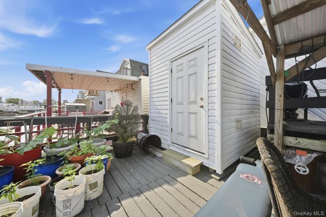 39 W 11th Road, Broad Channel, NY 11693