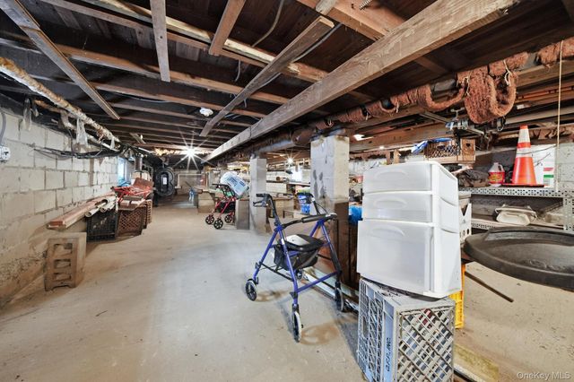 39 W 11th Road, Broad Channel, NY 11693