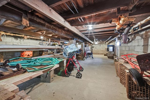 39 W 11th Road, Broad Channel, NY 11693