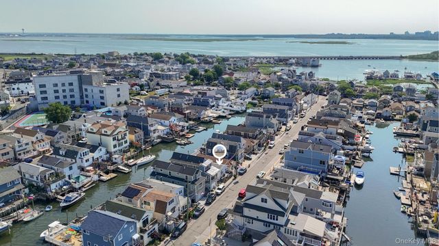 39 W 11th Road, Broad Channel, NY 11693