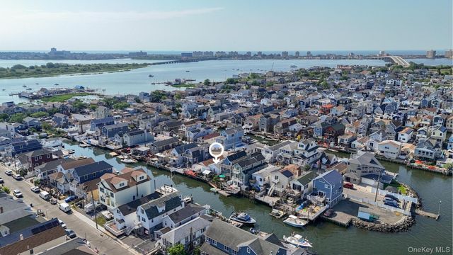 39 W 11th Road, Broad Channel, NY 11693