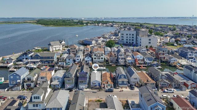 39 W 11th Road, Broad Channel, NY 11693
