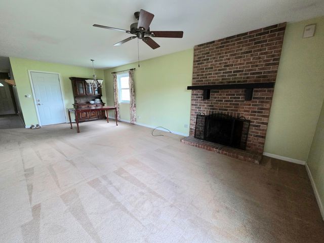 6705 Foxtree Avenue, Woodridge, IL 60517