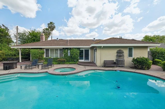 4921 Brightwood Ct, Carmichael, CA 95608