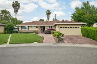 4921 Brightwood Ct, Carmichael, CA 95608