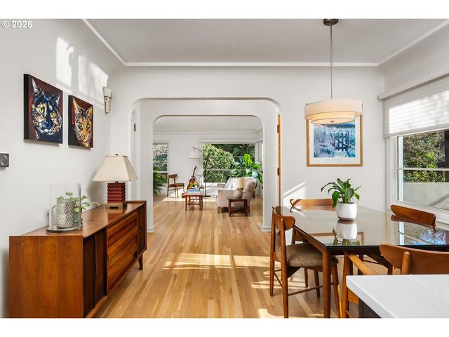 1021 Sw STEPHENSON Ct, Portland, OR 97219