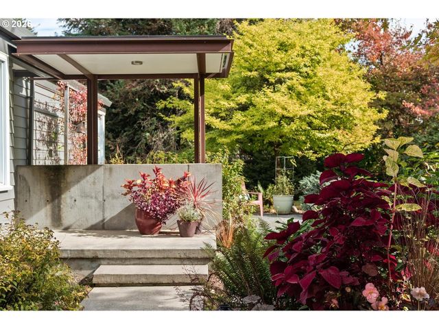 1021 Sw STEPHENSON Ct, Portland, OR 97219