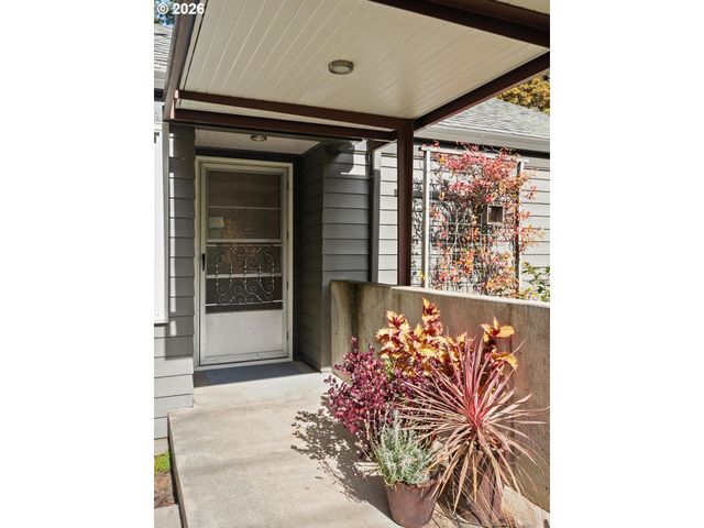 1021 Sw STEPHENSON Ct, Portland, OR 97219