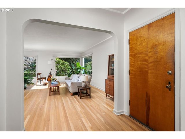 1021 Sw STEPHENSON Ct, Portland, OR 97219