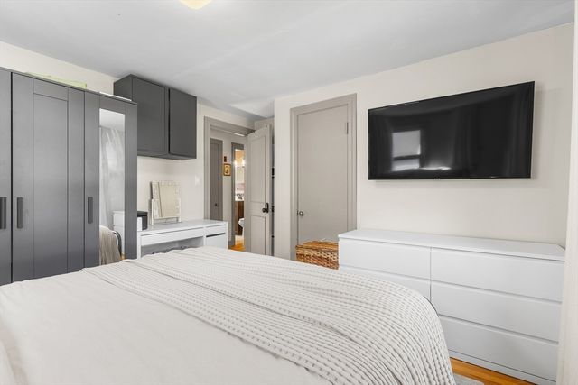 11 Hartlawn Rd, Boston, MA 02132
