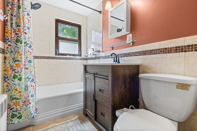 11 Hartlawn Rd, Boston, MA 02132