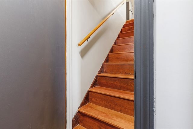 11 Hartlawn Rd, Boston, MA 02132