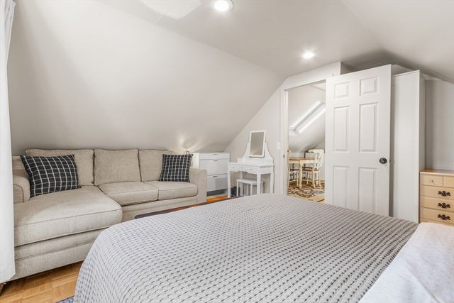11 Hartlawn Rd, Boston, MA 02132