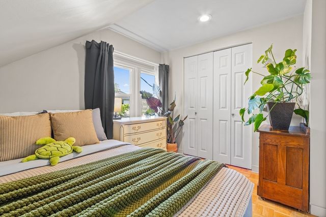 11 Hartlawn Rd, Boston, MA 02132