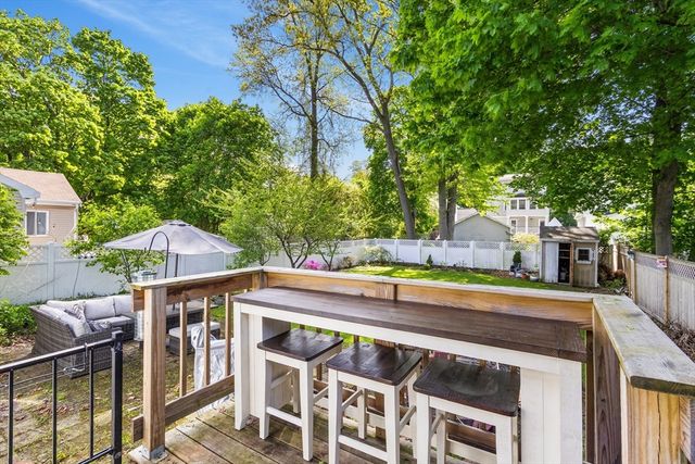 11 Hartlawn Rd, Boston, MA 02132