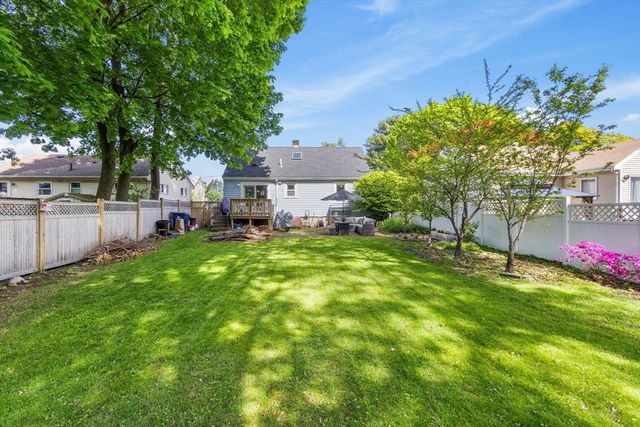 11 Hartlawn Rd, Boston, MA 02132
