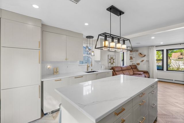 11 Hartlawn Rd, Boston, MA 02132