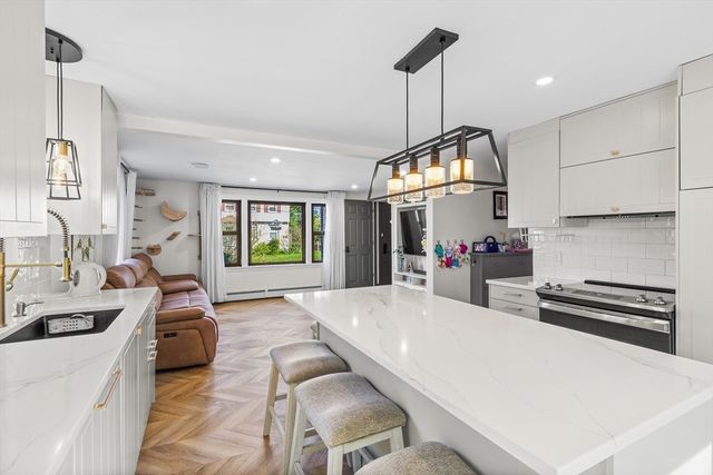 11 Hartlawn Rd, Boston, MA 02132