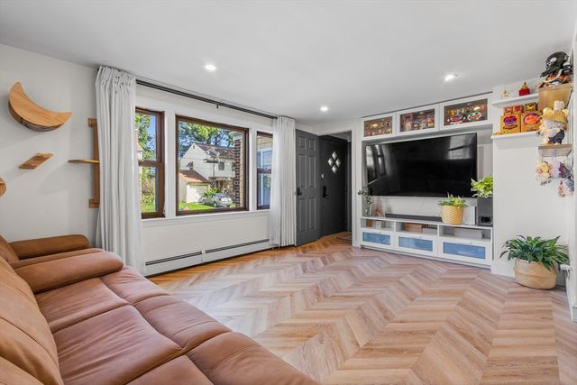 11 Hartlawn Rd, Boston, MA 02132
