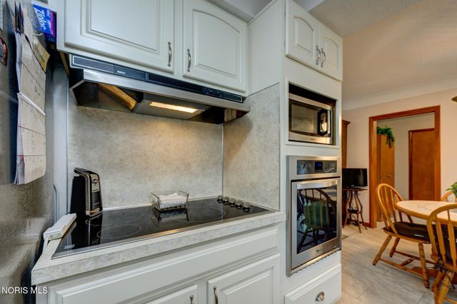 1031 Miller Road, Northwood, OH 43619