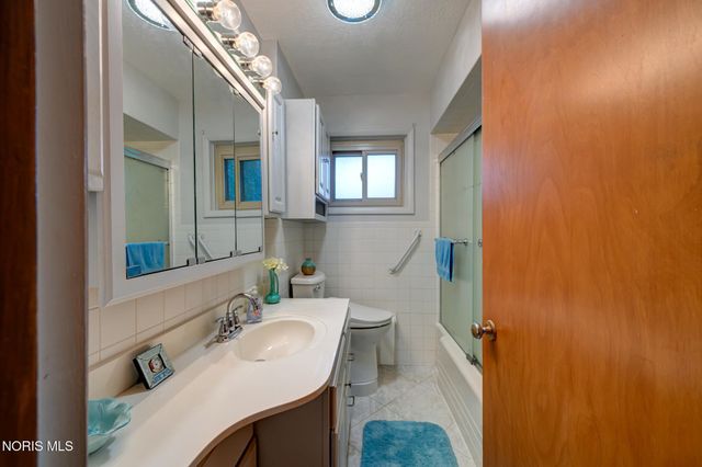 1031 Miller Road, Northwood, OH 43619
