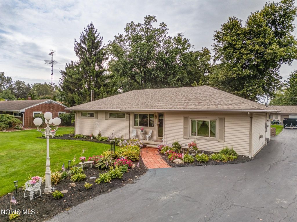 1031 Miller Road, Northwood, OH 43619