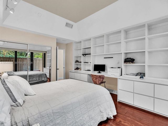 2901 S Bayshore Dr 1G, Miami, FL 33133