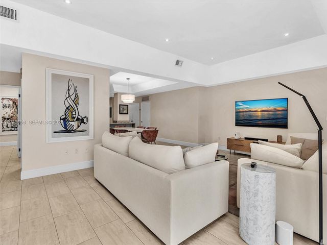 2901 S Bayshore Dr 1G, Miami, FL 33133