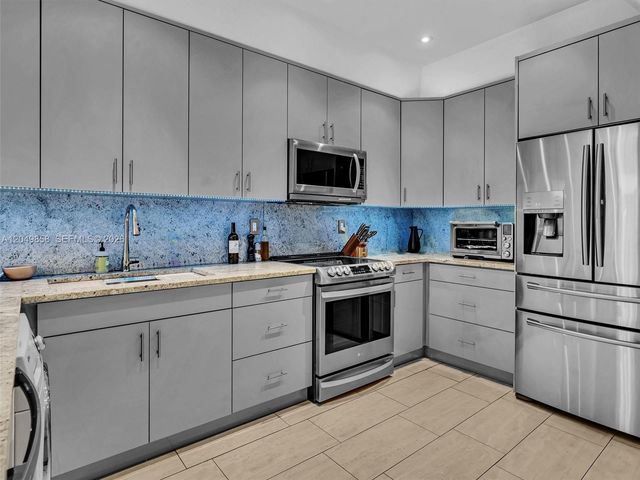 2901 S Bayshore Dr 1G, Miami, FL 33133