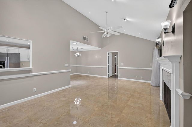 65 Balfour Road E, Palm Beach Gardens, FL 33418