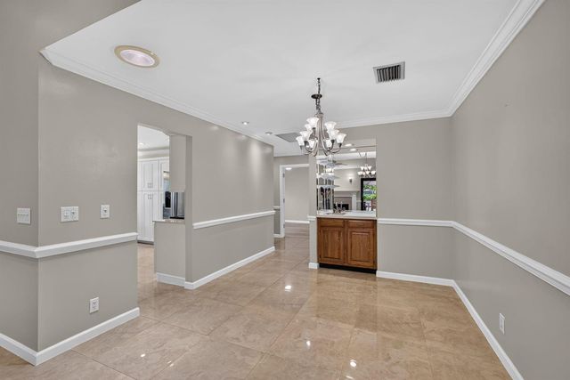 65 Balfour Road E, Palm Beach Gardens, FL 33418