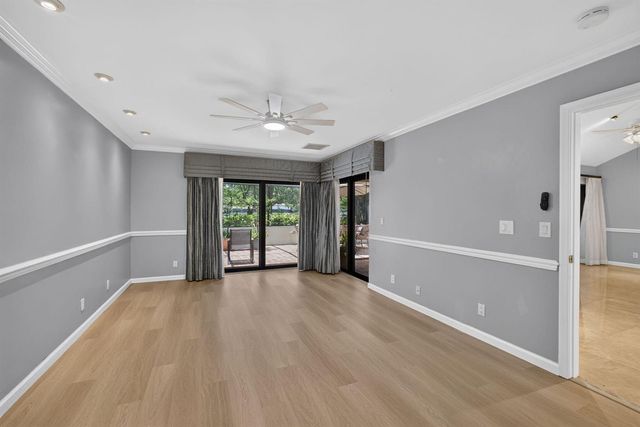 65 Balfour Road E, Palm Beach Gardens, FL 33418
