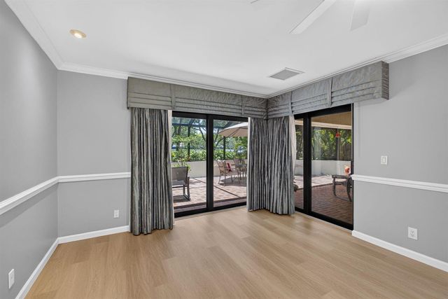 65 Balfour Road E, Palm Beach Gardens, FL 33418