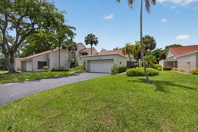 65 Balfour Road E, Palm Beach Gardens, FL 33418