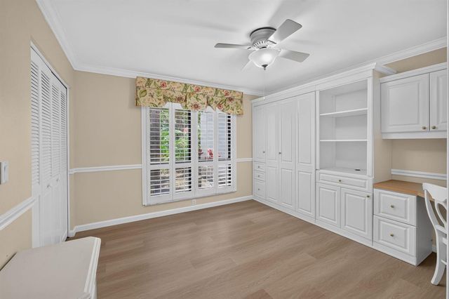 65 Balfour Road E, Palm Beach Gardens, FL 33418