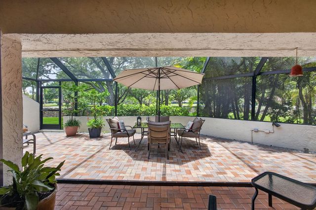 65 Balfour Road E, Palm Beach Gardens, FL 33418