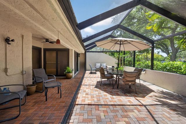 65 Balfour Road E, Palm Beach Gardens, FL 33418