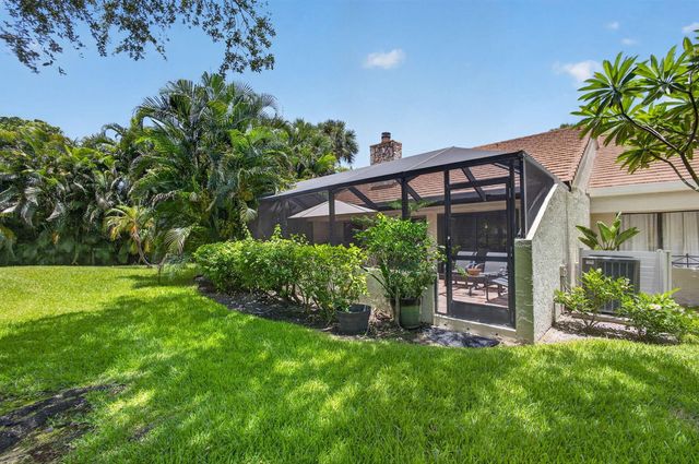 65 Balfour Road E, Palm Beach Gardens, FL 33418